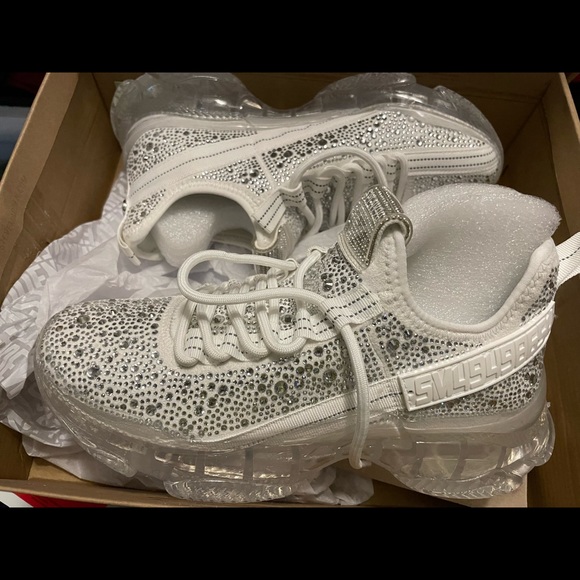 Beautiful Steve Madden sparkly shoes! - Picture 1 of 4